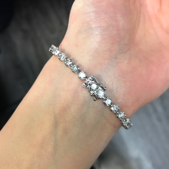 Genuine diamond tennis bracelet - Picture 4 of 7